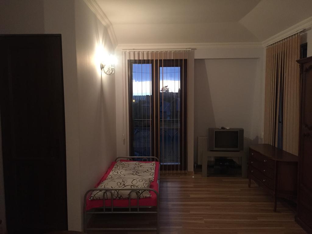 Lasha Guest House Makhinjauri Exterior photo